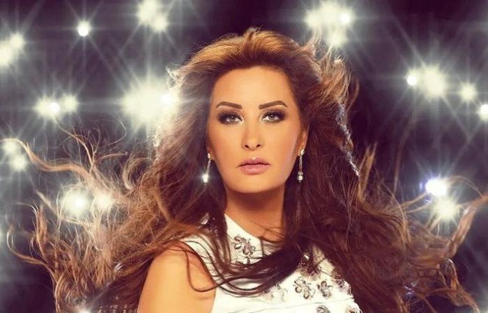 لطيفة التونسية توبّخ أفيخاي أدرعي: “أنتم عميان”