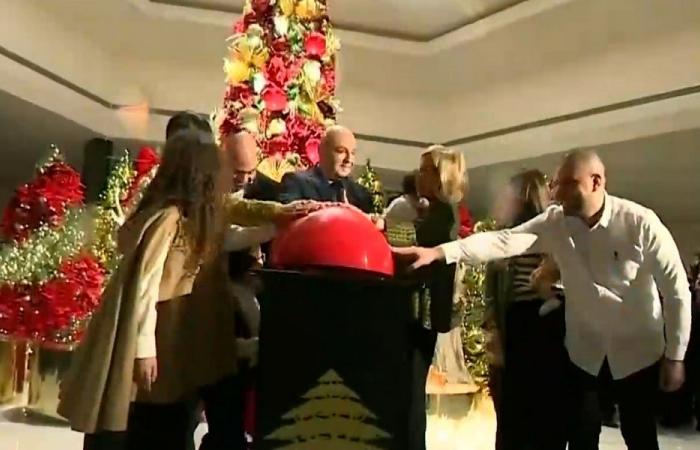 إضاءة شجرة الميلاد في قصر بعبدا