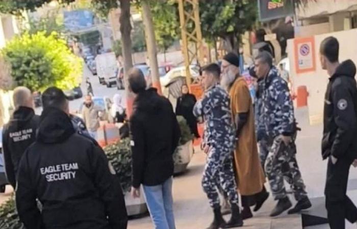 الوكيل القانوني لأحمد الأسير: عاد إلى السجن