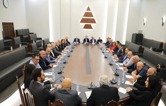 “الكتائب”: الطريق الوحيد لحماية لبنان هو حصر السلاح