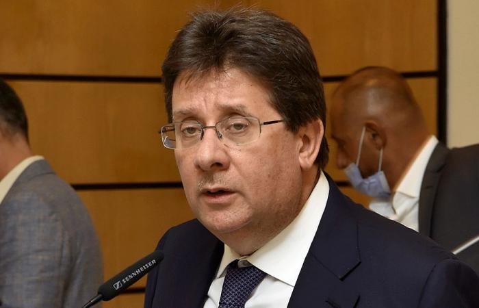 كنعان بعد جلسة المال: إقرار موازنات وتعليق مواد