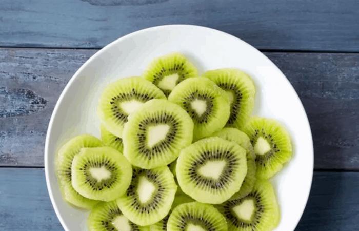 فواكه تُخفّف التقلّصات.. وصفة طبيعية لآلام الدورة