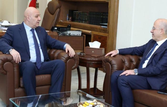 عون ومكي يبحثان تحديث مؤسسات الدولة