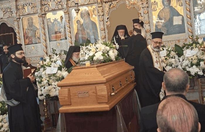 بالفيديو... السيّدة فيروز ألقت الوداع الأخير على إبنها هلي الرحباني