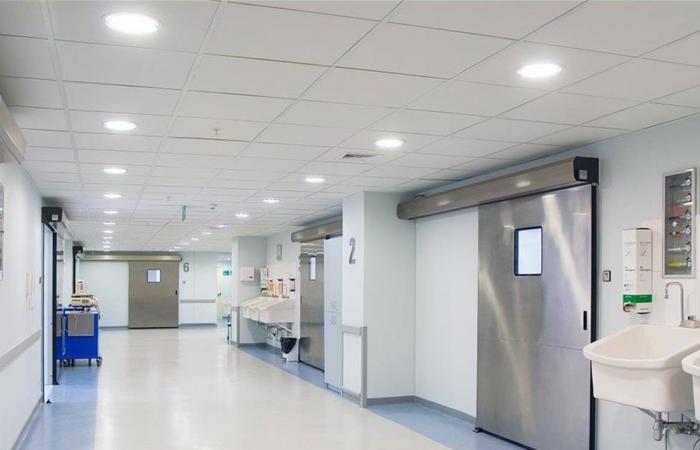 تعرّض لوعكة صحيّة وخضع لعمليّة جراحيّة "صعبة".. هذا آخر خبر عن حالة فنان لبنانيّ قدير