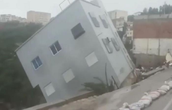أمطار غزيرة تتسبب في انهيار منزل في المغرب