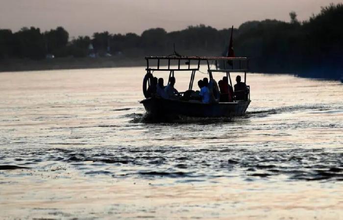 السودان.. مقتل 15 شخصاً جراء انقلاب عبارة في نهر النيل