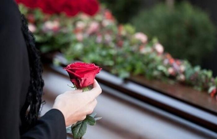 هو رجل أعمال... ممثلة لبنانيّة تفقد زوجها بعد صراع مع المرض (صورة)