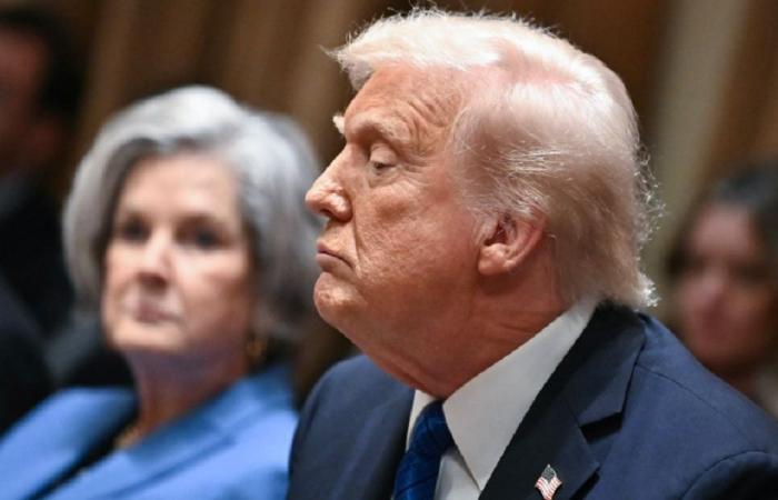 ترامب: معاقبة إيران في حال عدم إزالة الألغام ستكون غير مسبوقة