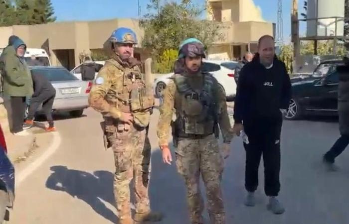 بالفيديو: أهالي علما الشعب يستعدون للمغادرة