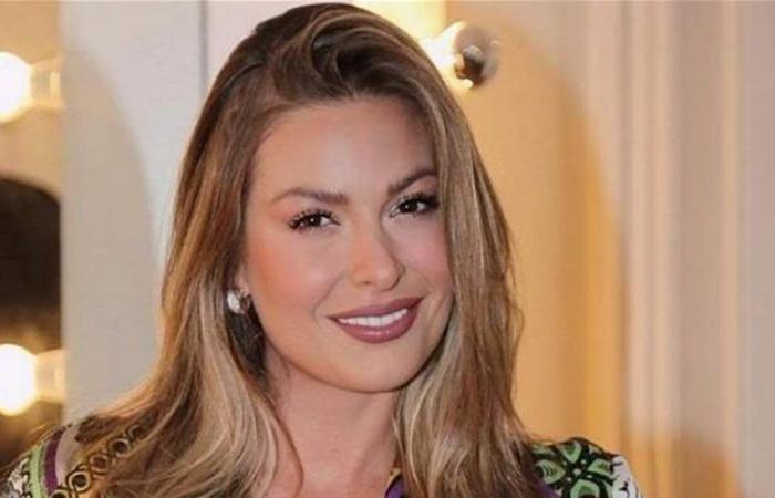 باميلا الكيك تلفت الأنظار بإطلالة لافتة عبر إنستغرام