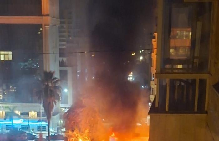 بالفيديو والصور: ضحايا باستهداف سيارة في الجناح