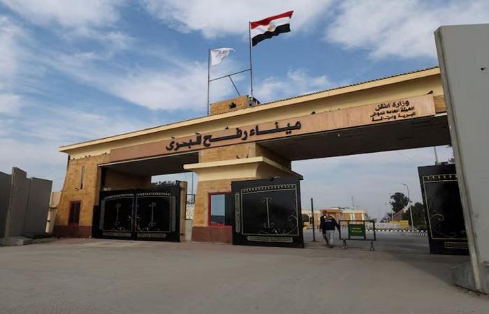 إسرائيل تعلن إعادة فتح معبر رفح جزئيًا