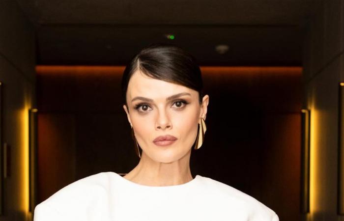 سينام أونسال تكشف معاناتها الصحية