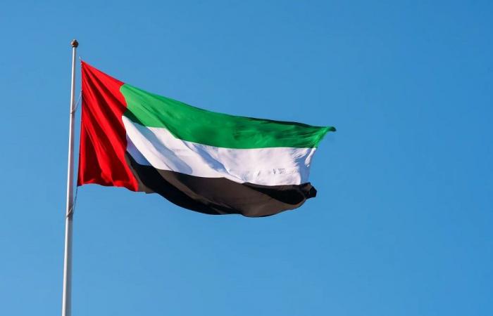 4 اصابات في دبي إثر سقوط شظايا