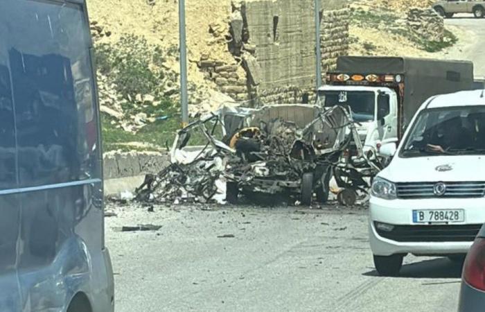 بالفيديو: استهداف سيارة على طريق ضهر البيدر