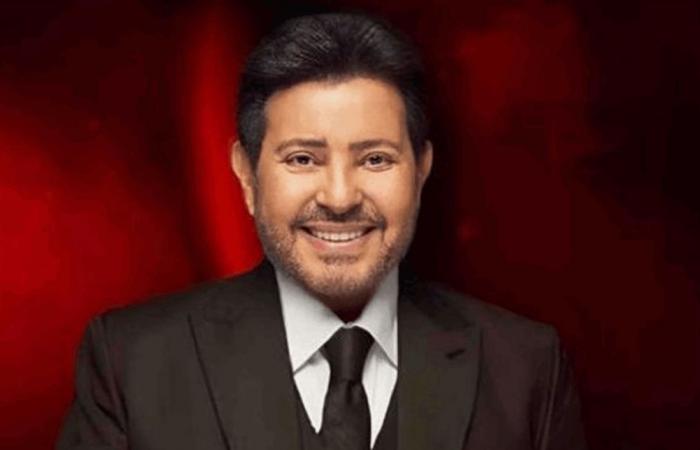 بعد نقله إلى المستشفى مجددا.. فنانة تكشف تفاصيل أزمة هاني شاكر الصحية