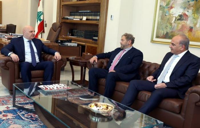 عون يرحّب بإطلاق باخرة سياحية من جونيه إلى قبرص