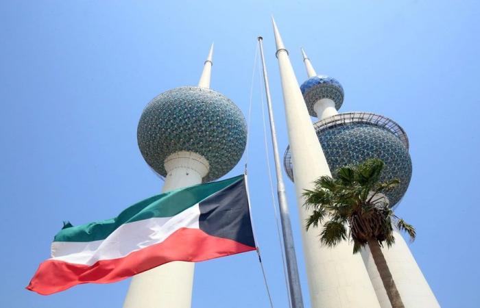 الكويت تستأنف تشغيلًا محدودًا بمطارها الدولي