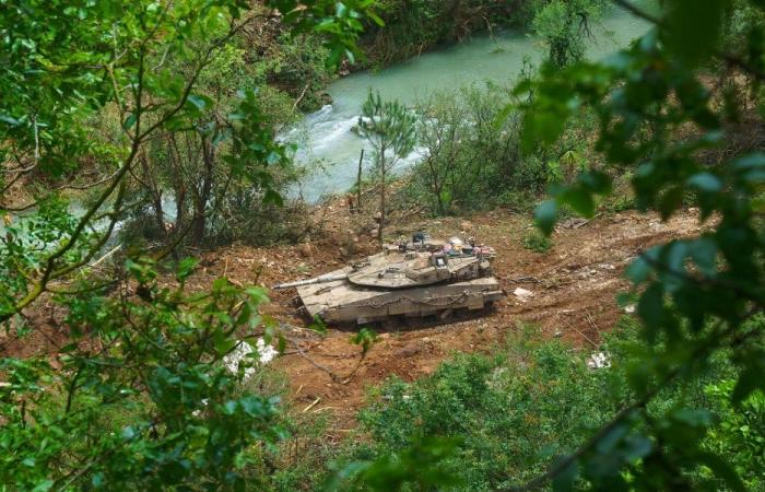لبنان العالق بين مطرقة إسرائيل وسندان “الحزب”