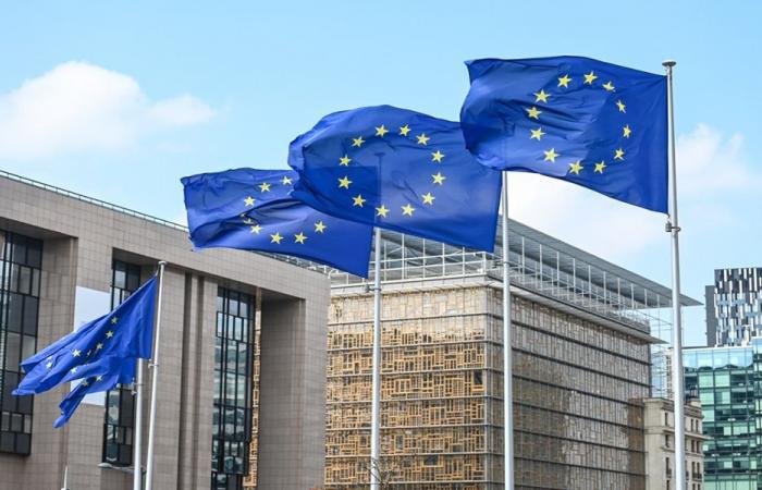 المفوضية الأوروبية تتوعد بالرد على أي رسوم جمركية جديدة