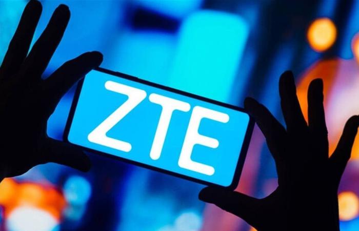 بهاتف نحيف ومتطور.. ZTE تتحدى آبل وسامسونغ