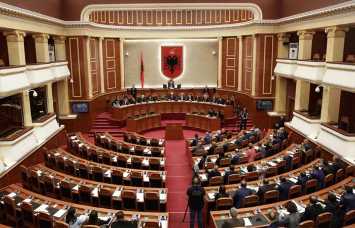 أوروبا تحذر ألبانيا: مشروع كوشنر “لعب بالنار”