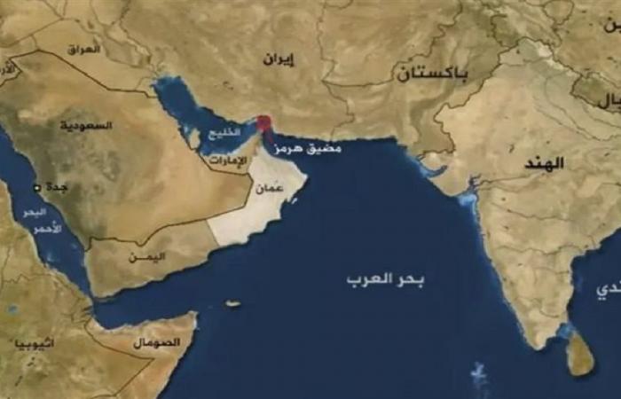 بقع نفطية كبيرة تُرصد في مضيق هرمز